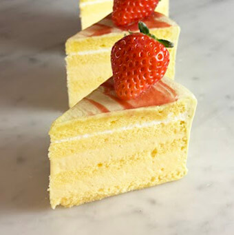 NEW!!【販売中】<br>木いちごとピスタチオのバニラムース